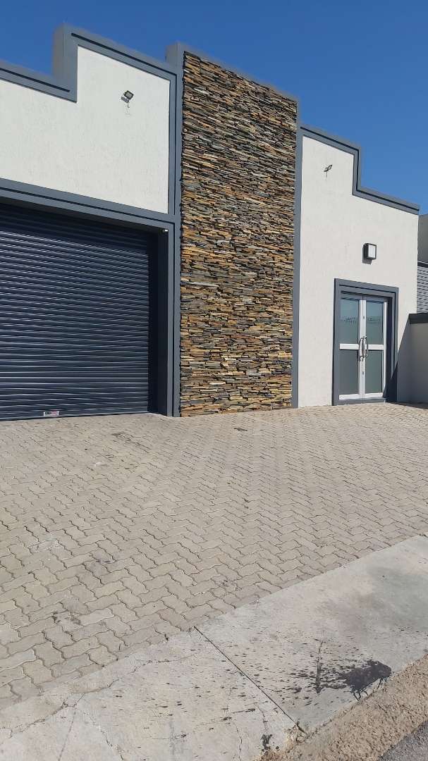 Commercial Property for Sale in Sidwell Eastern Cape